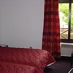 Les Amandiers Hotel 3*