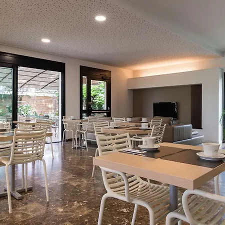 Les Amandiers Hotel Tournon-sur-Rhone