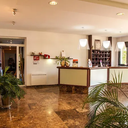 Hotel Les Amandiers Tournon-sur-Rhone